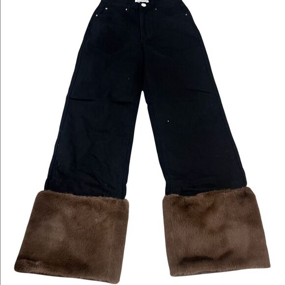 NWOT WeWoreWhat Women's black Straight leg Jeans with faux fur cuffs size 24 - Picture 3 of 15